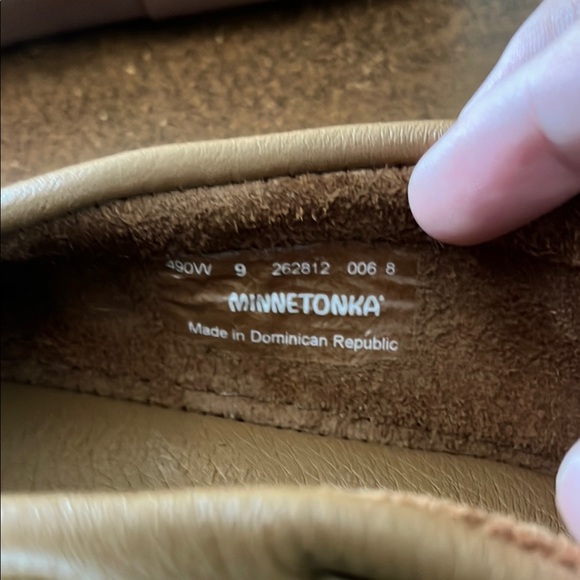 Cozy Classic! Minnetonka Moosehide Leather Moccasins - Women's size 9 - Picture 7 of 7